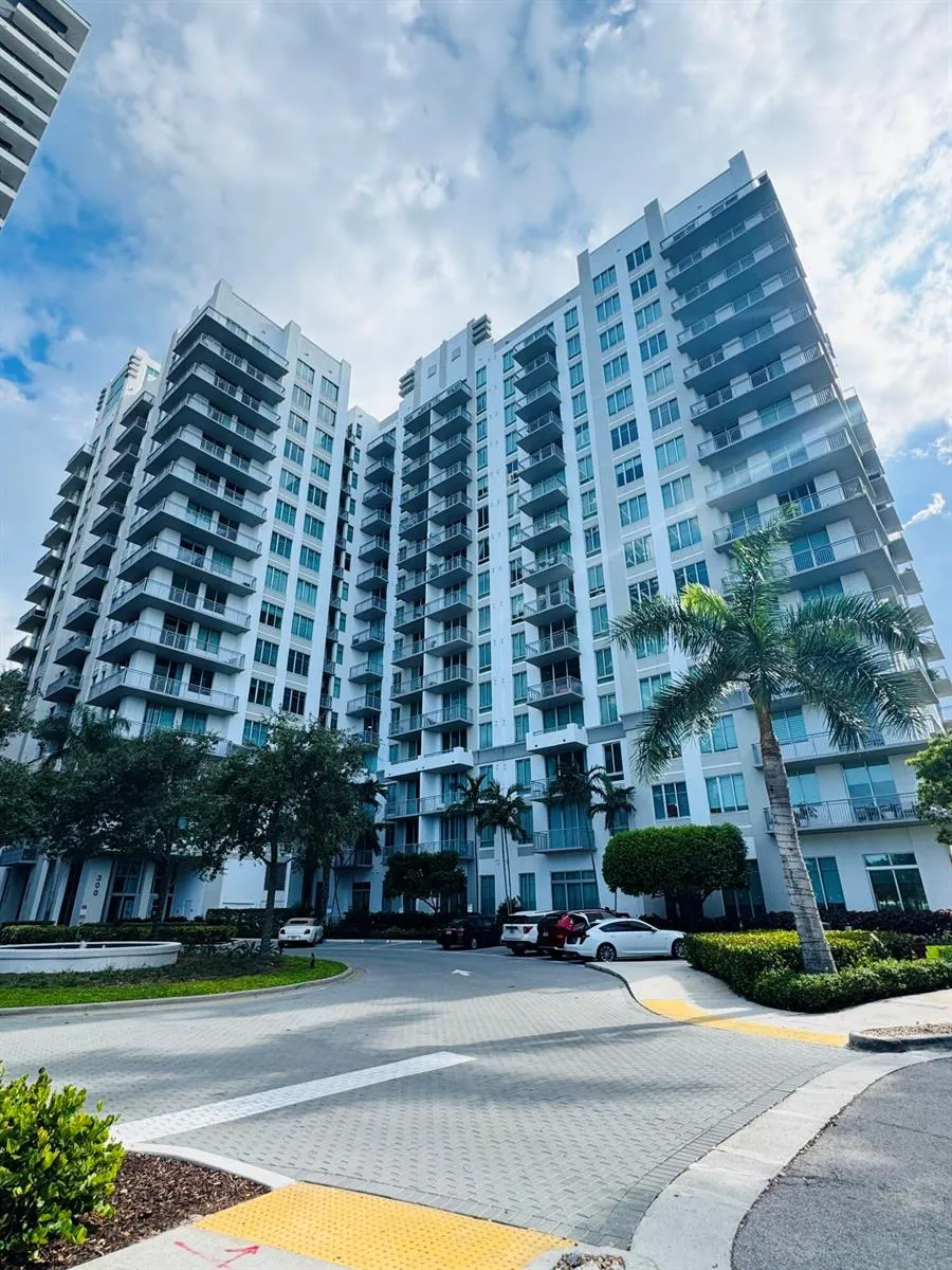 300 S AUSTRALIAN AVENUE #702 West Palm Beach, FL 33401