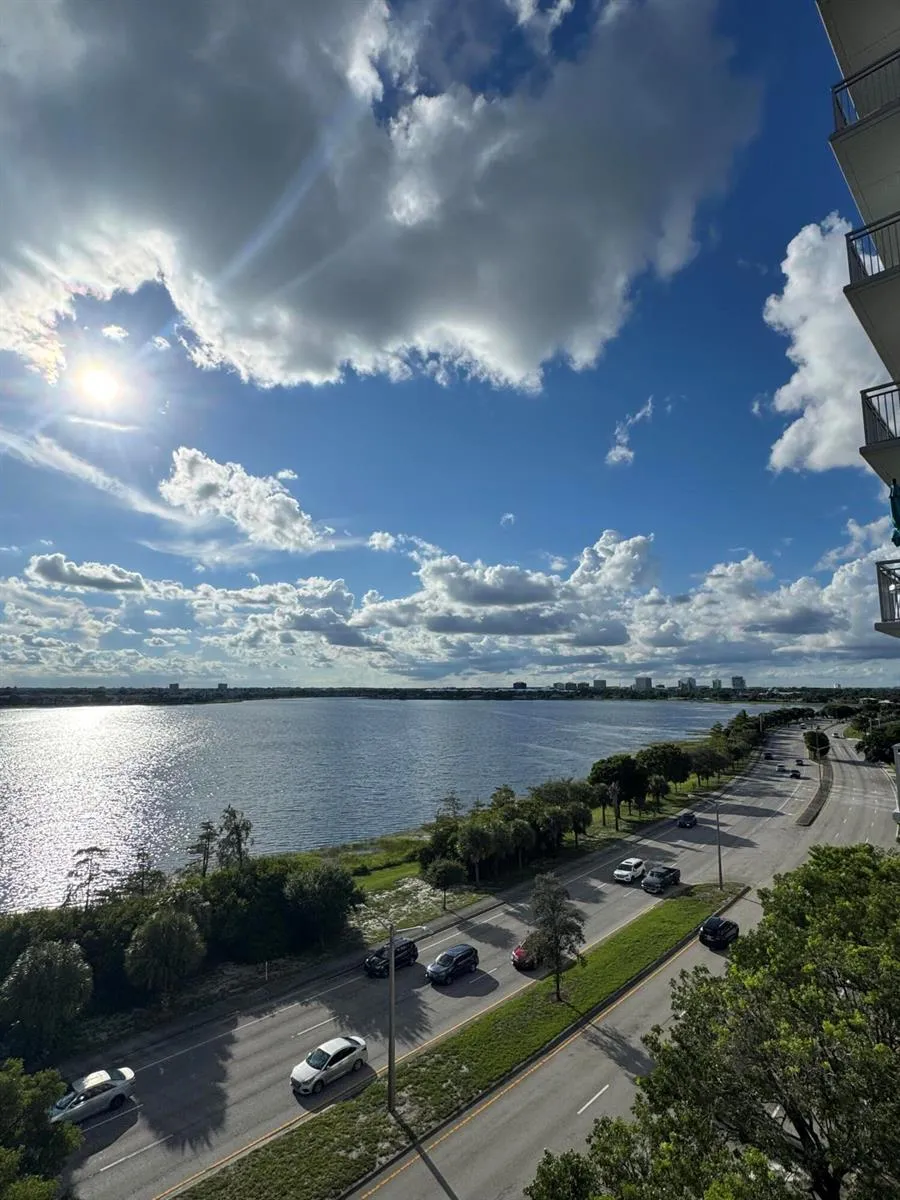 300 S AUSTRALIAN AVENUE #702 West Palm Beach, FL 33401