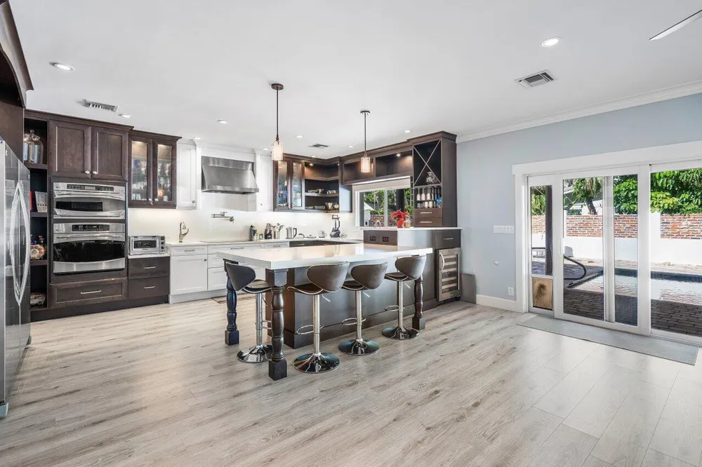 811 SE 31st Street Boca Raton, FL 33432