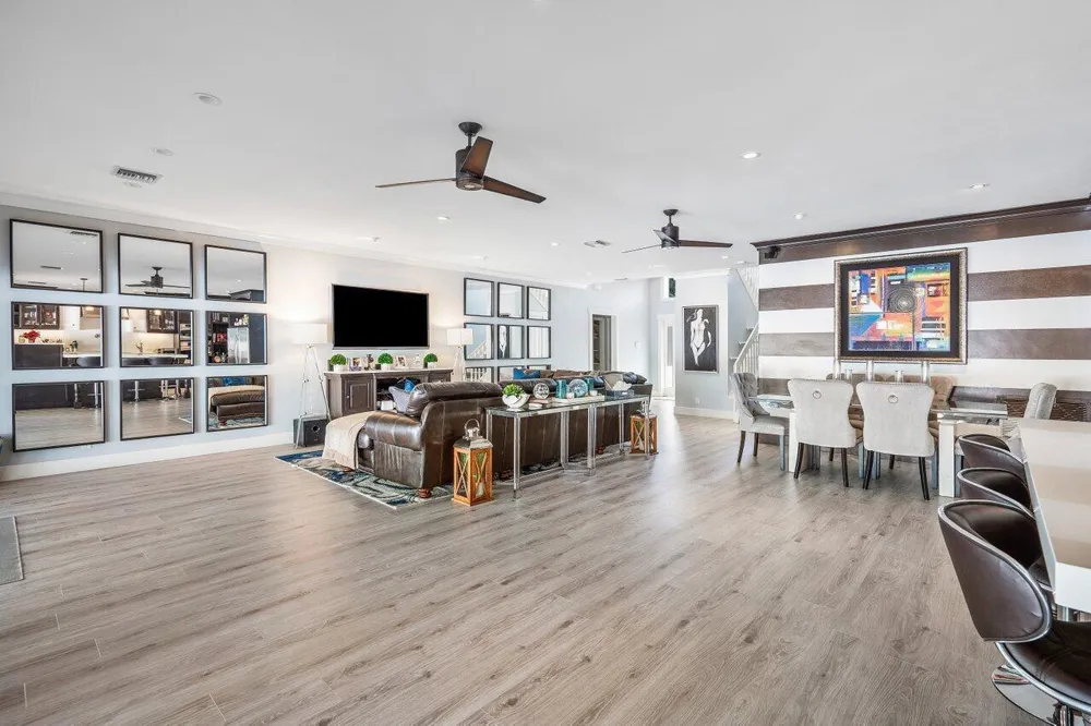 811 SE 31st Street Boca Raton, FL 33432