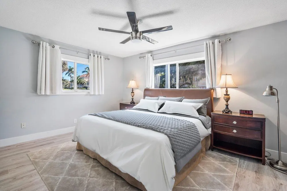 811 SE 31st Street Boca Raton, FL 33432