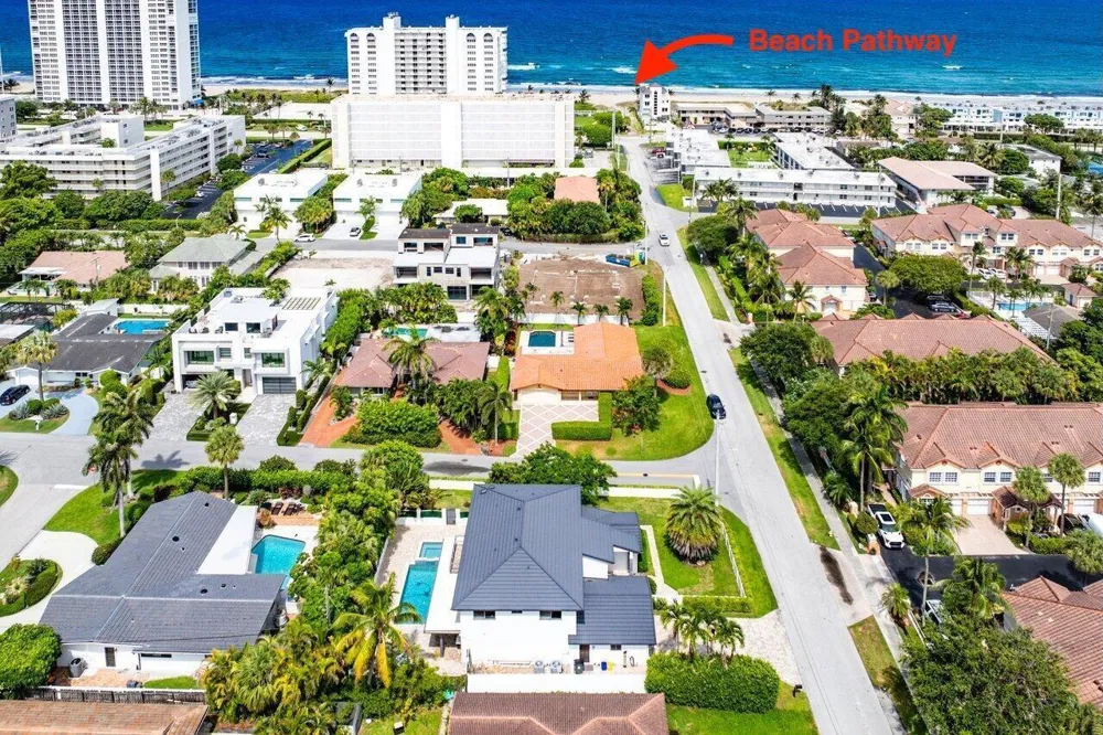 811 SE 31st Street Boca Raton, FL 33432