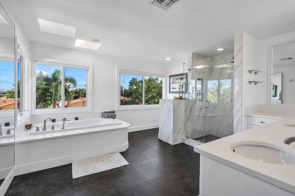 811 SE 31st Street Boca Raton, FL 33432