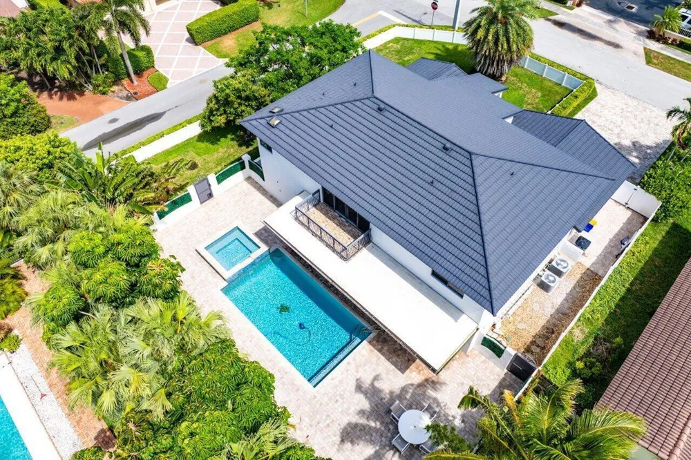 811 SE 31st Street Boca Raton, FL 33432