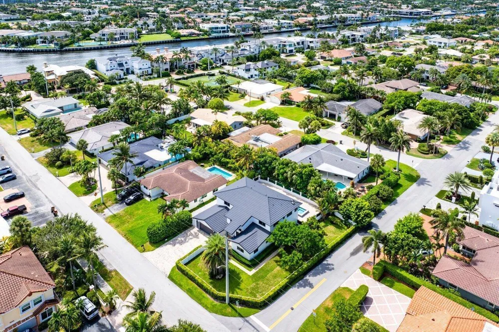 811 SE 31st Street Boca Raton, FL 33432