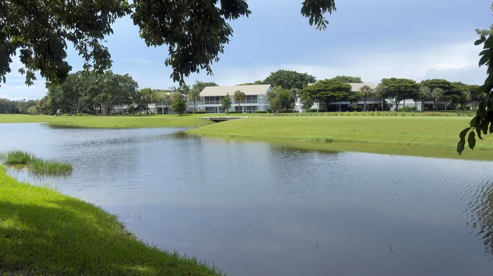 4646 Carlton Golf Drive Wellington, FL 33449