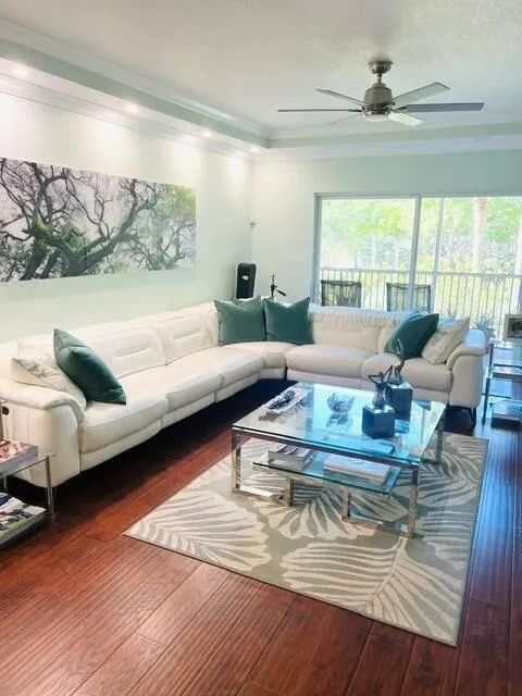 4721 Lucerne Lakes Boulevard E #725 Lake Worth, FL 33467
