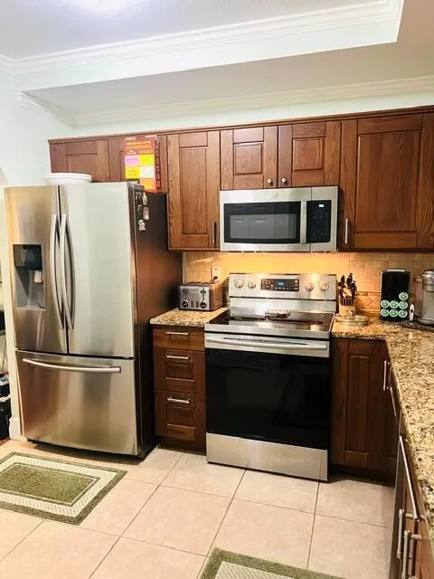 4721 Lucerne Lakes Boulevard E #725 Lake Worth, FL 33467
