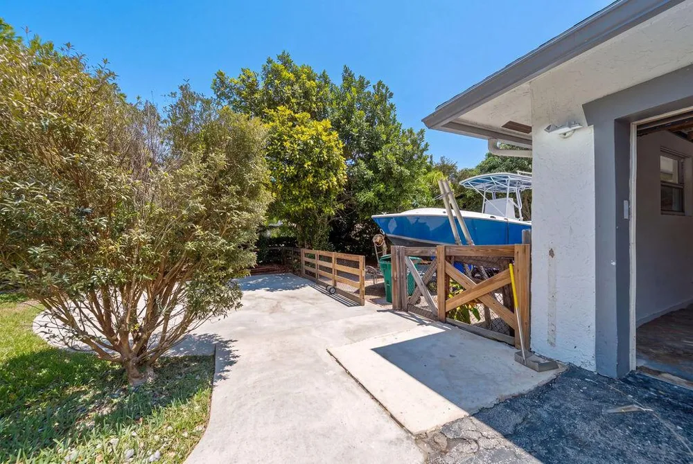 4910 SW 205TH AVENUE Southwest Ranches, FL 33332