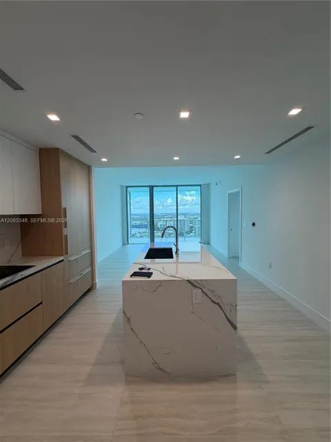 2411 Laguna Cir #2307