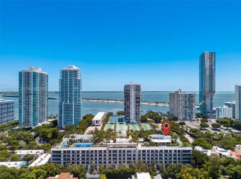 2200 Brickell Avenue #315