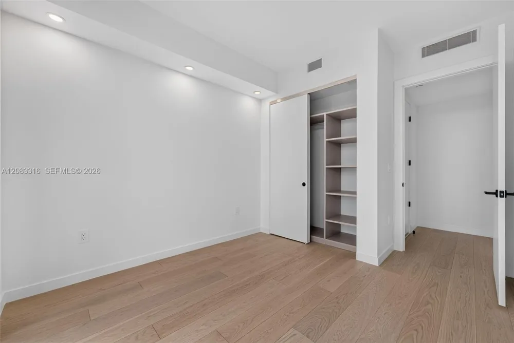 2200 Brickell Avenue #315 Miami, FL 33129