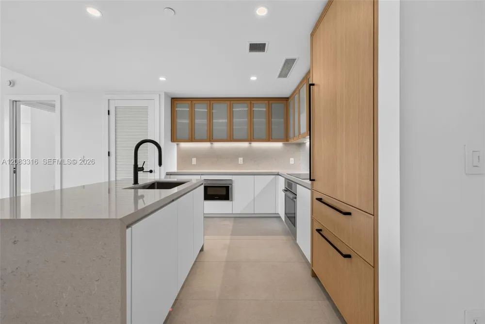 2200 Brickell Avenue #315 Miami, FL 33129