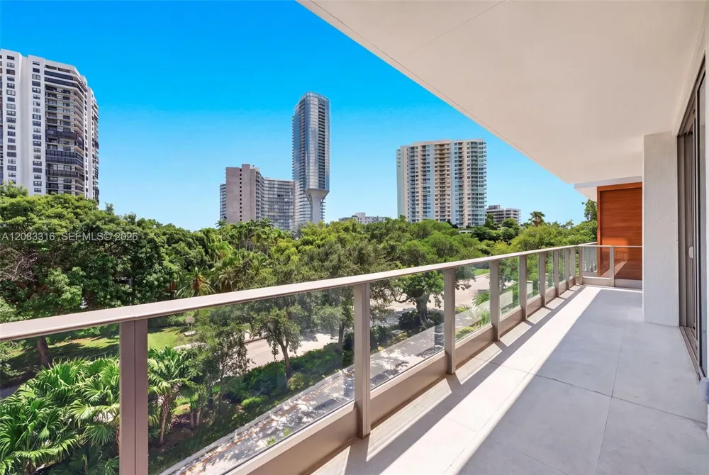 2200 Brickell Avenue #315 Miami, FL 33129
