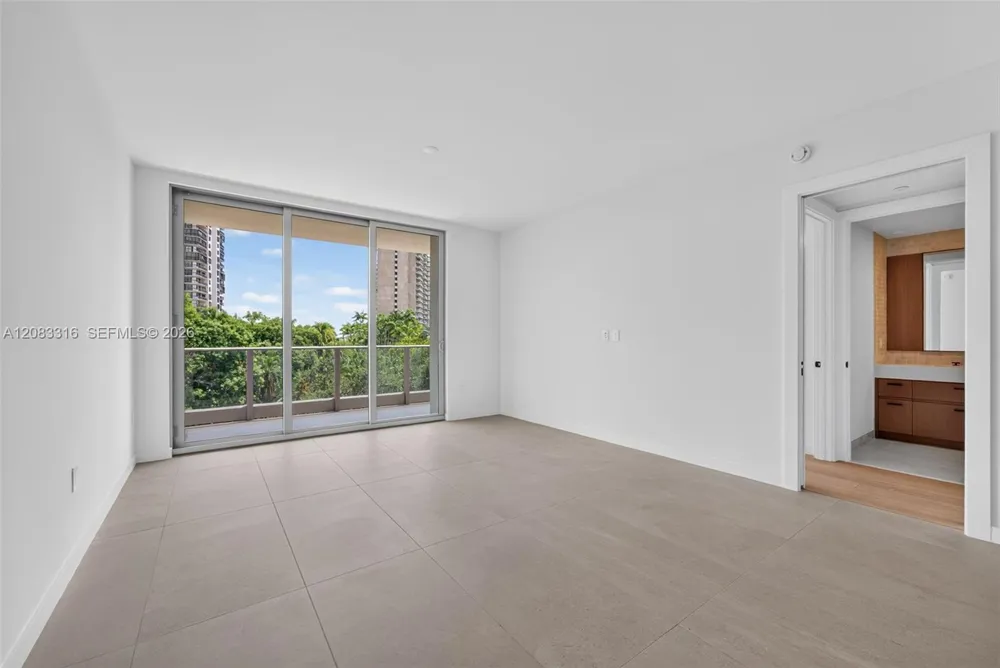 2200 Brickell Avenue #315 Miami, FL 33129