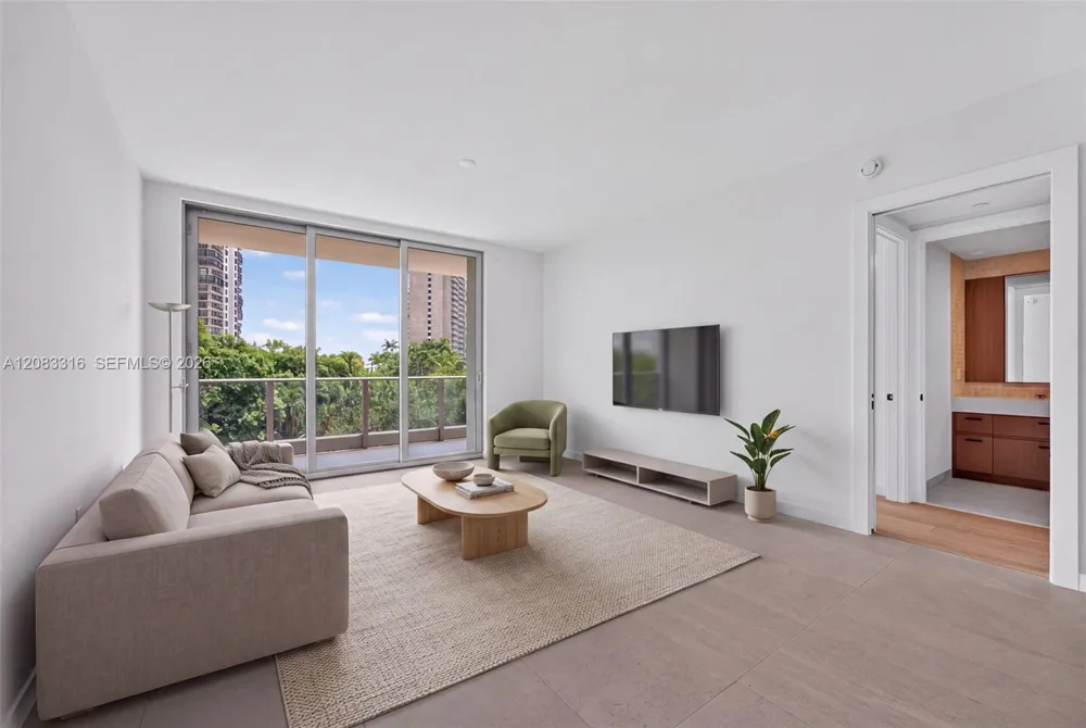 2200 Brickell Avenue #315 Miami, FL 33129