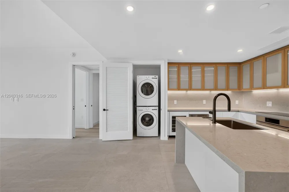 2200 Brickell Avenue #315 Miami, FL 33129
