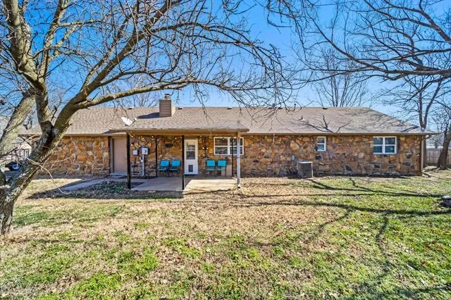 1631 Valley Parkway Claremore, OK 74017