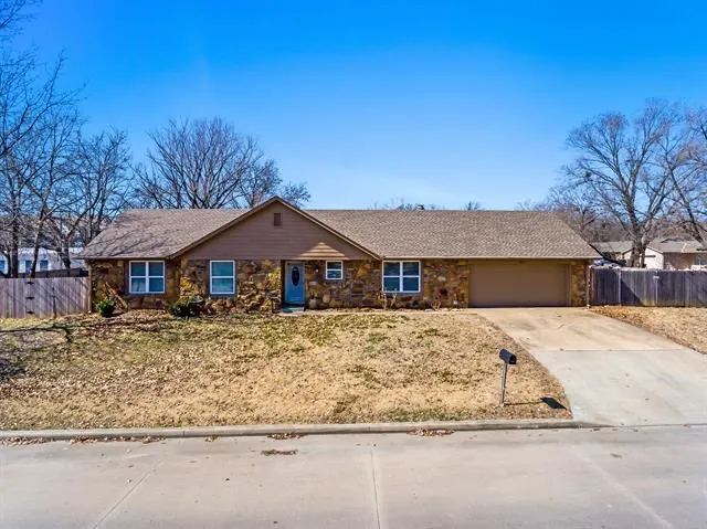 1631 Valley Parkway Claremore, OK 74017