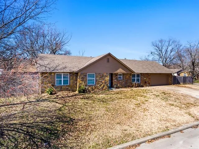 1631 Valley Parkway Claremore, OK 74017