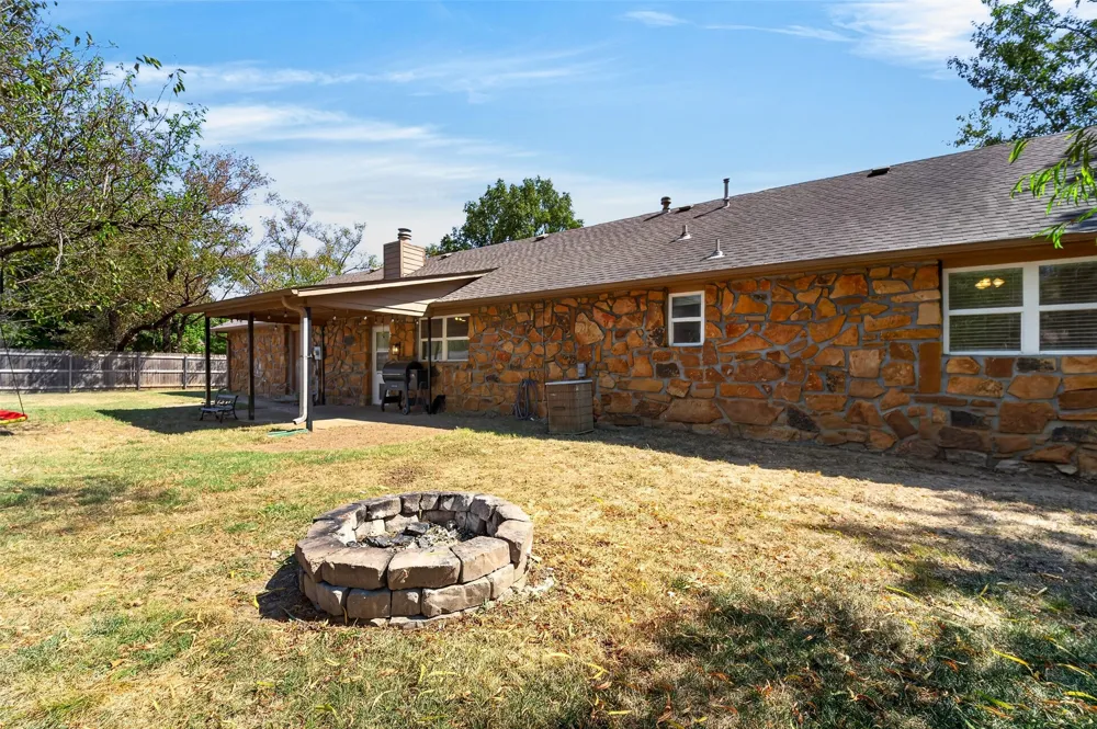 1631 Valley Parkway Claremore, OK 74017