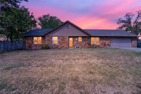 1631 Valley Parkway