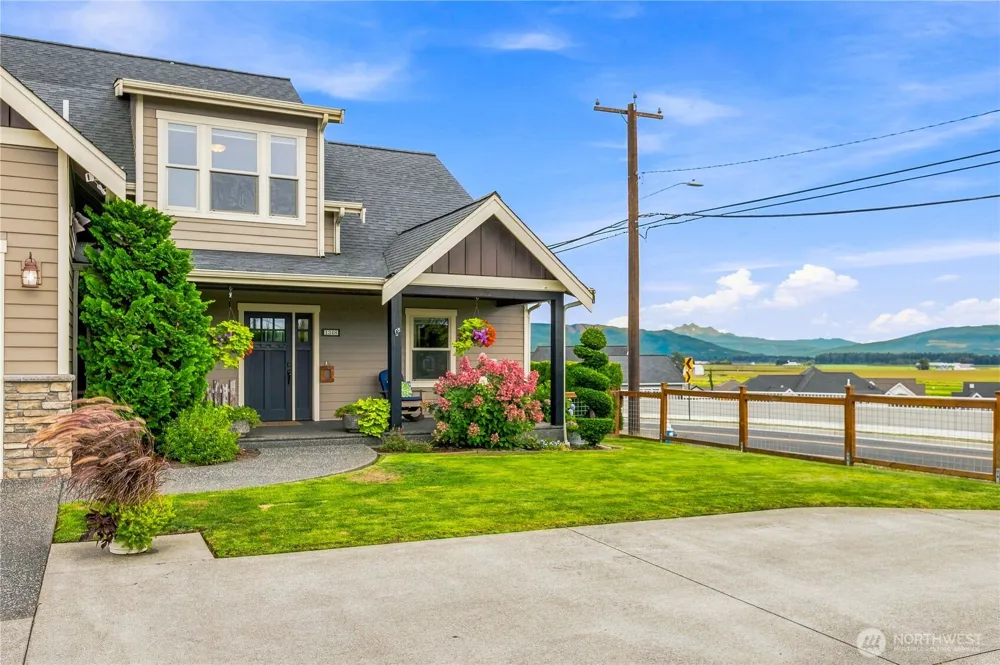 1348 Larkspur Street Lynden, WA 98264