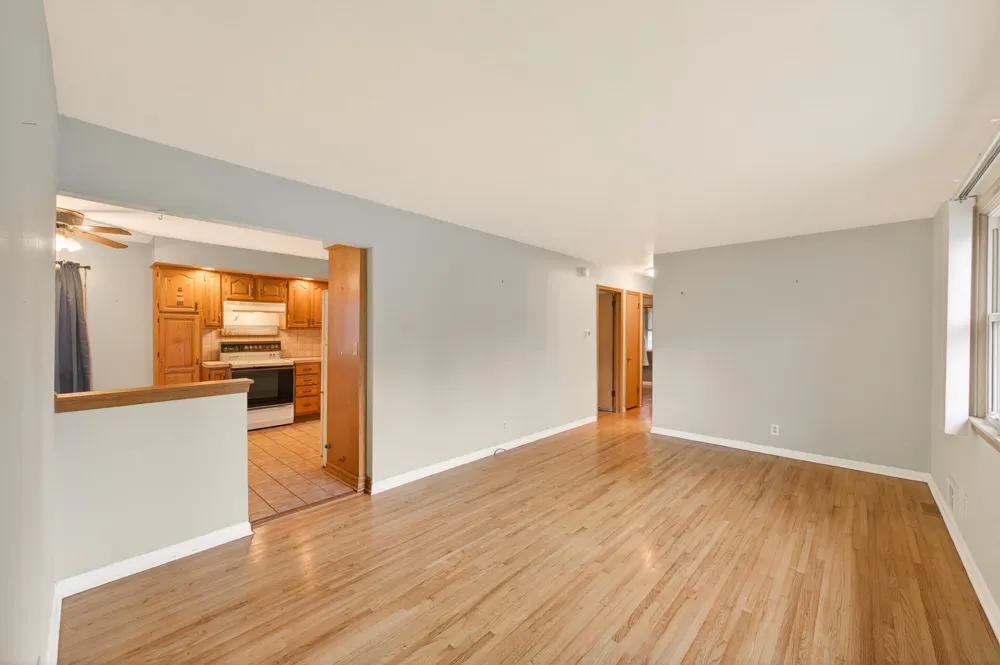1283 Burke Avenue E Maplewood, MN 55109