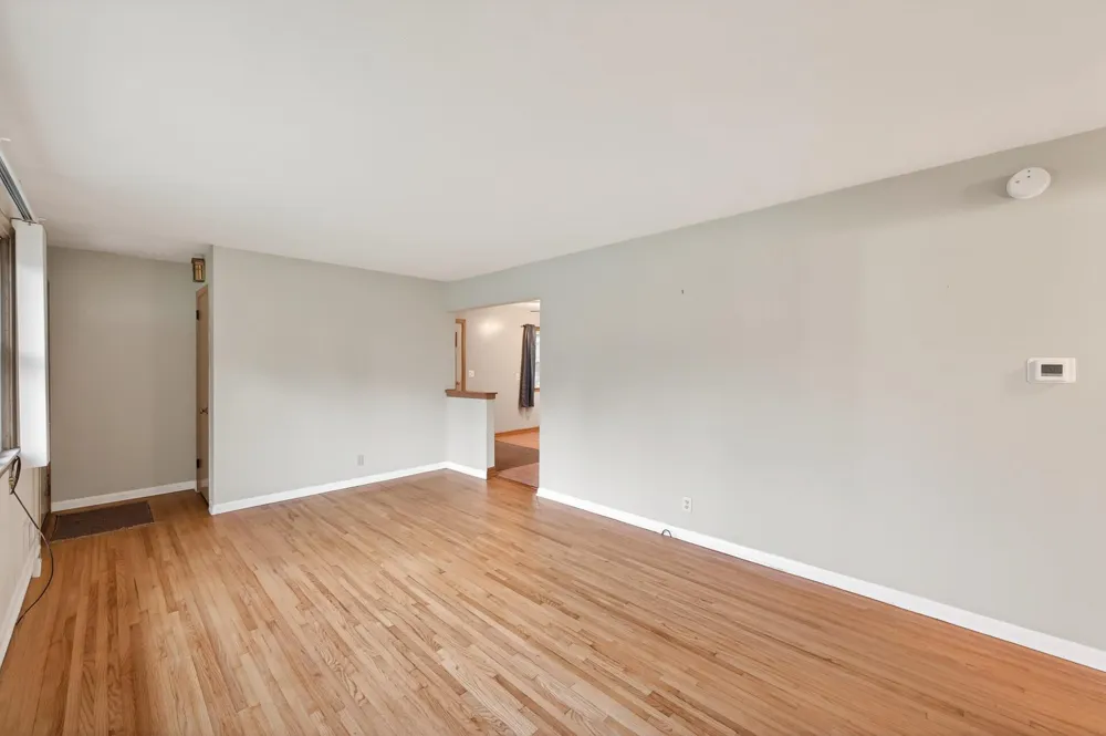 1283 Burke Avenue E Maplewood, MN 55109