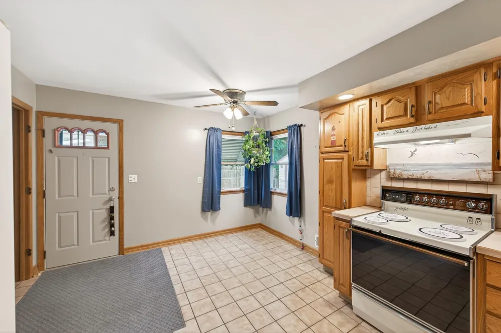 1283 Burke Avenue E Maplewood, MN 55109