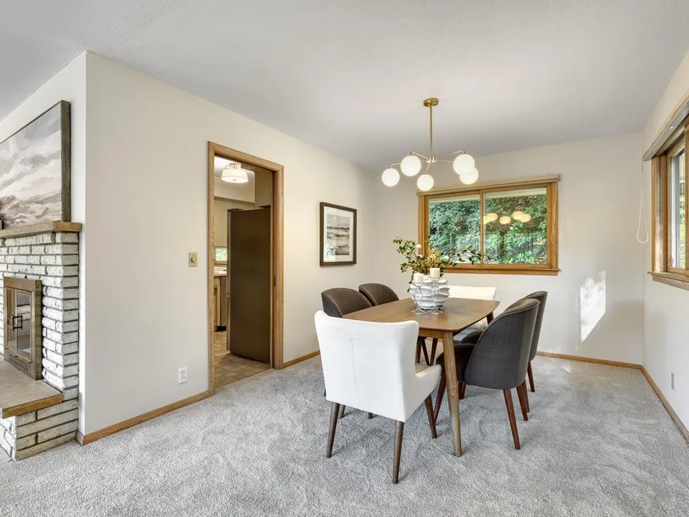 1801 Valley Curve Road Mendota Heights, MN 55118