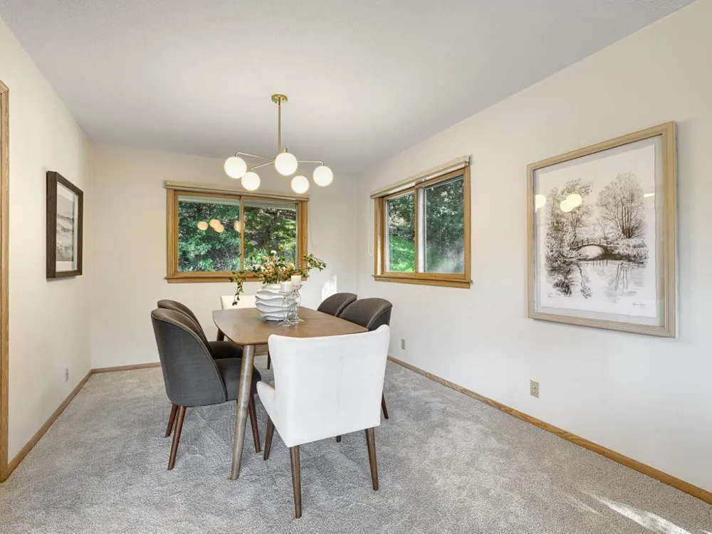1801 Valley Curve Road Mendota Heights, MN 55118