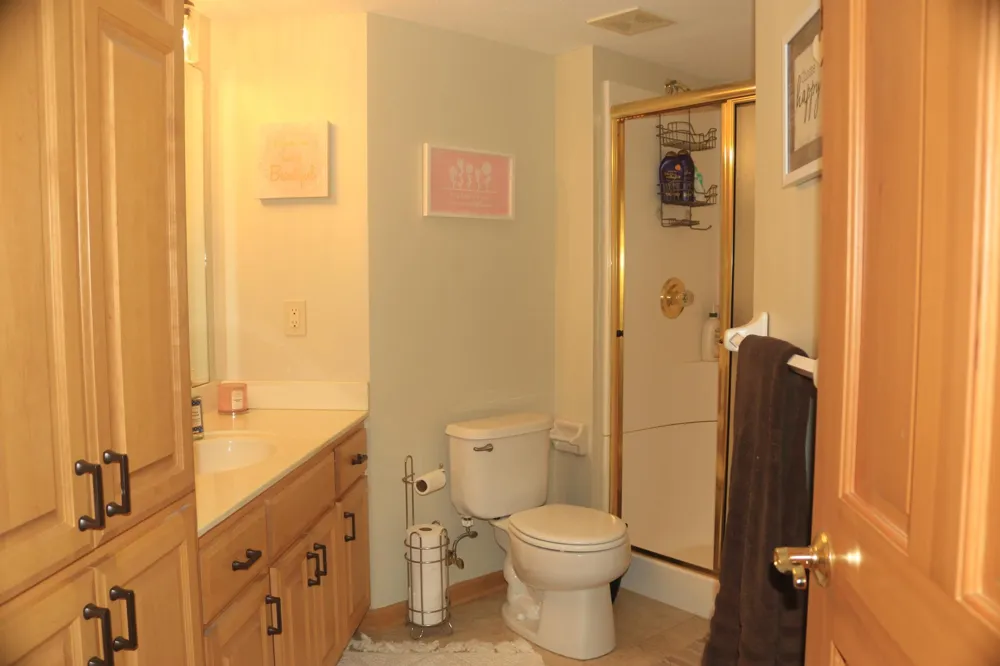 13904 Shoreside Court Savage, MN 55378