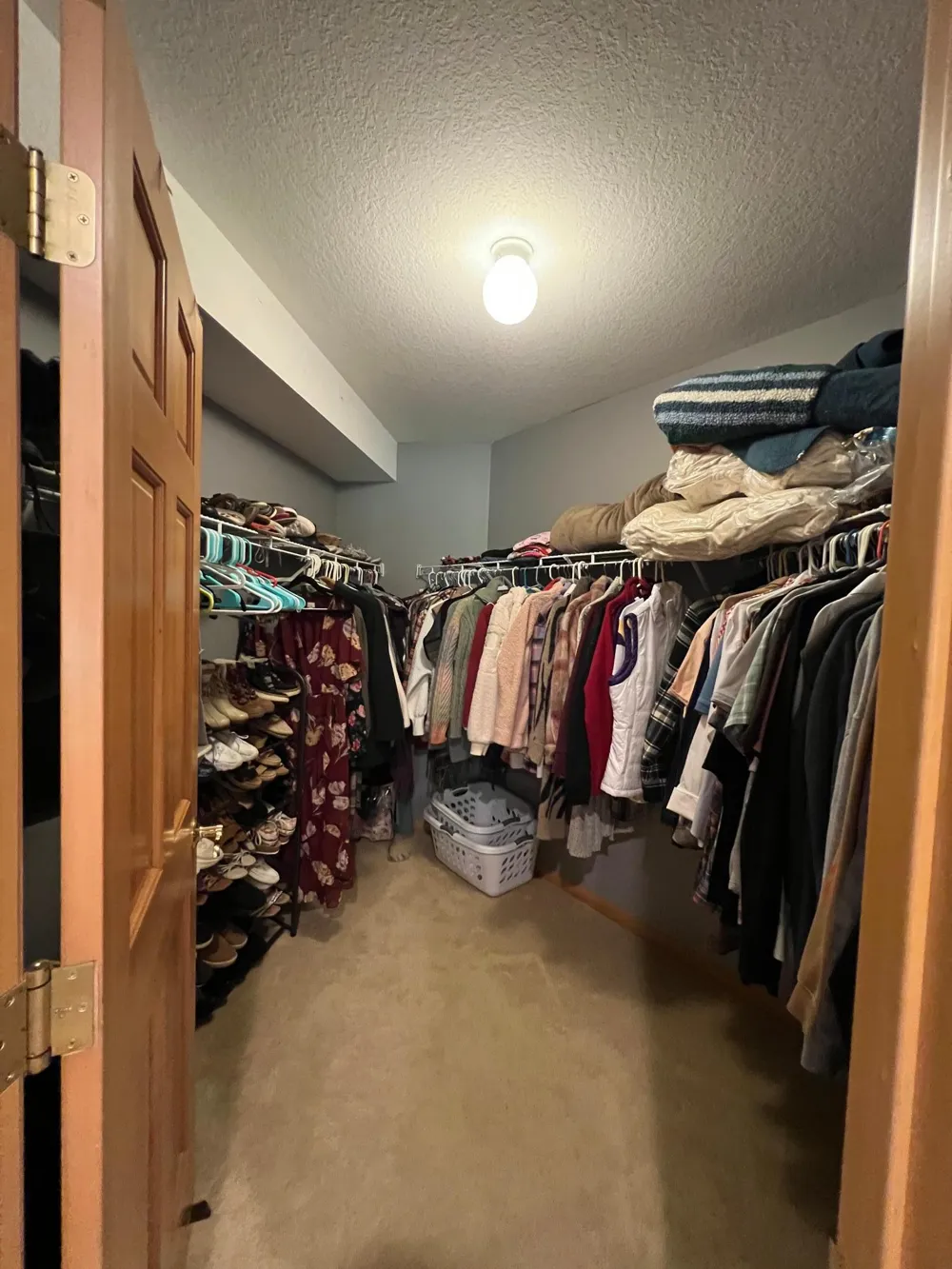 13904 Shoreside Court Savage, MN 55378