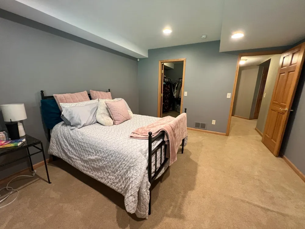 13904 Shoreside Court Savage, MN 55378
