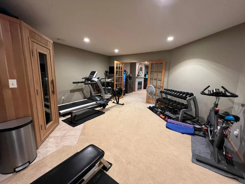 13904 Shoreside Court Savage, MN 55378