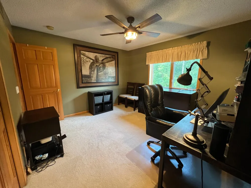13904 Shoreside Court Savage, MN 55378