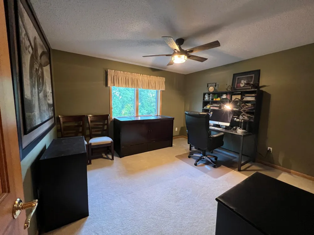 13904 Shoreside Court Savage, MN 55378