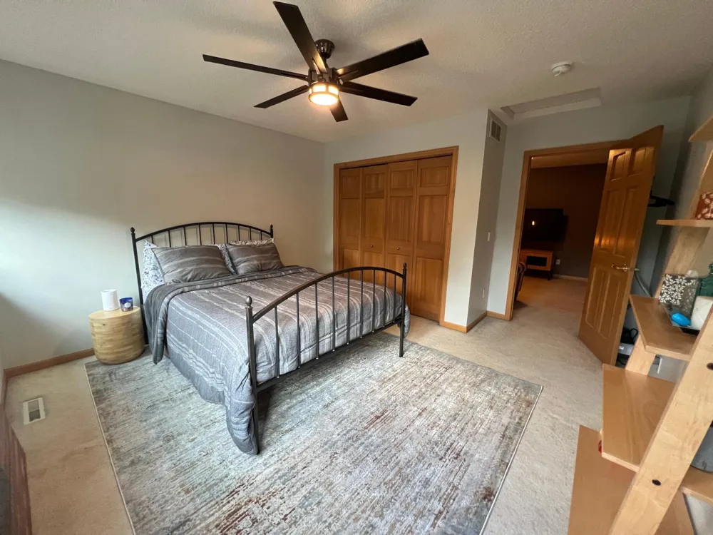 13904 Shoreside Court Savage, MN 55378