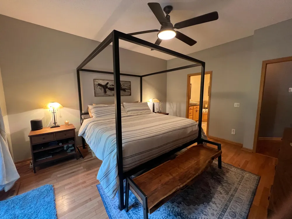 13904 Shoreside Court Savage, MN 55378
