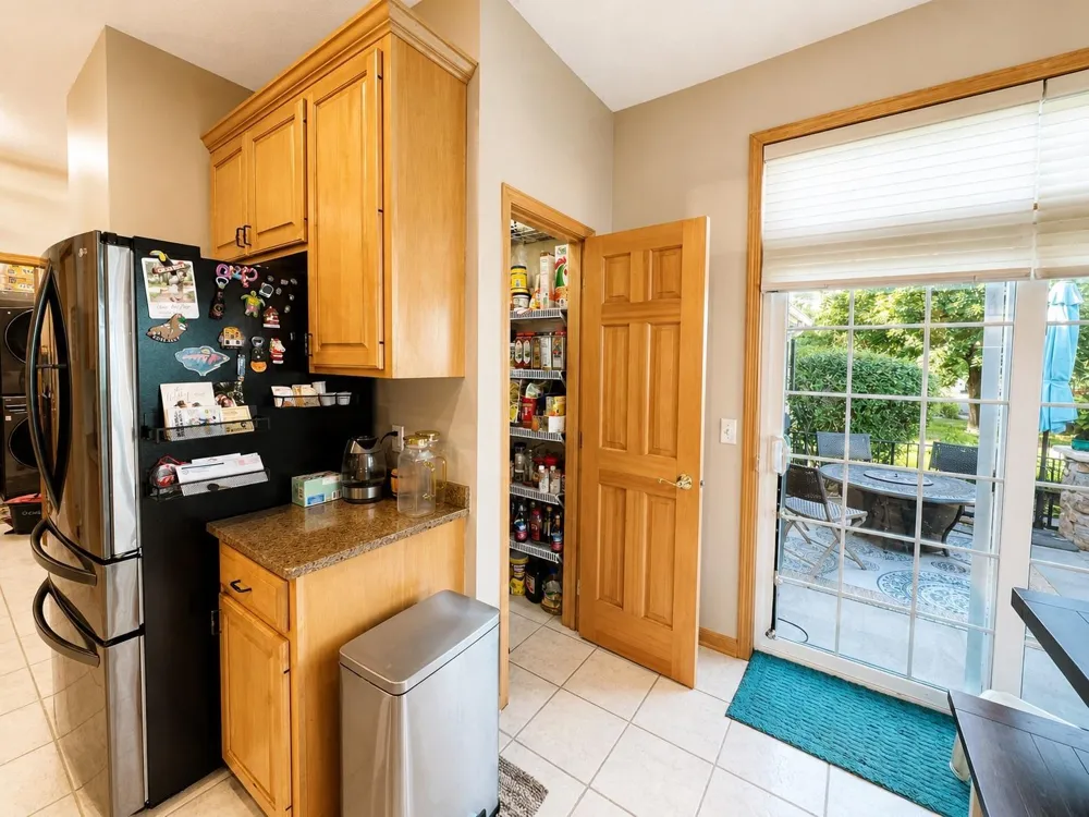 13904 Shoreside Court Savage, MN 55378
