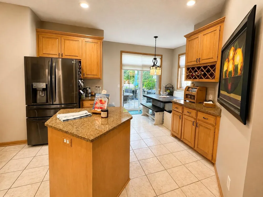13904 Shoreside Court Savage, MN 55378