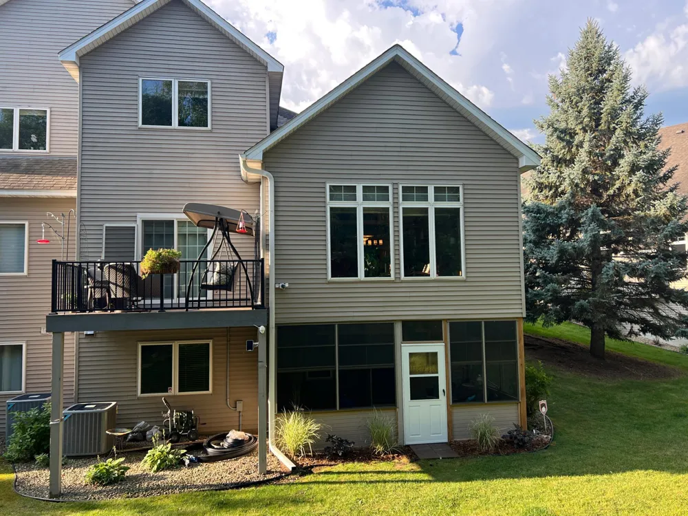 13904 Shoreside Court Savage, MN 55378
