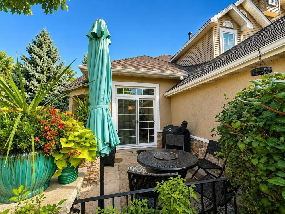 13904 Shoreside Court Savage, MN 55378