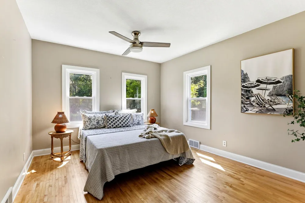 1922 Oakland Road Minnetonka, MN 55305