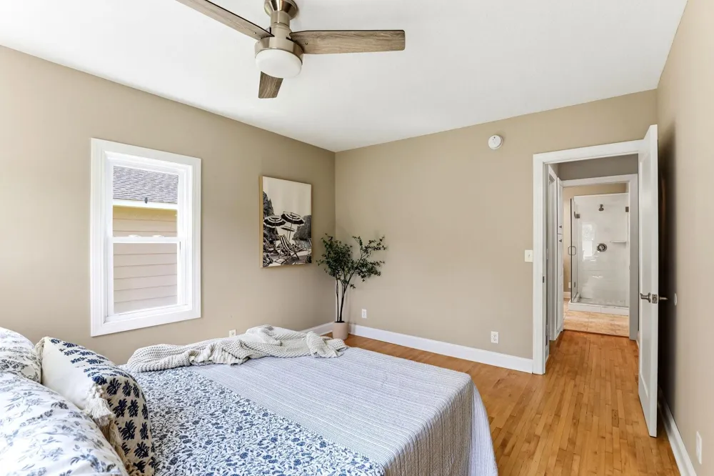 1922 Oakland Road Minnetonka, MN 55305