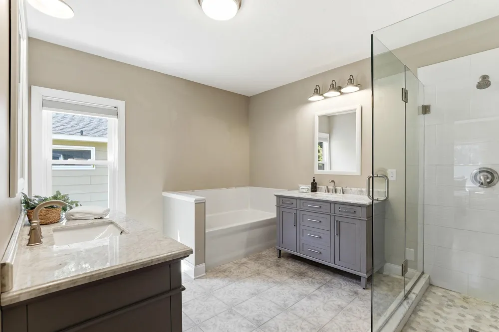 1922 Oakland Road Minnetonka, MN 55305