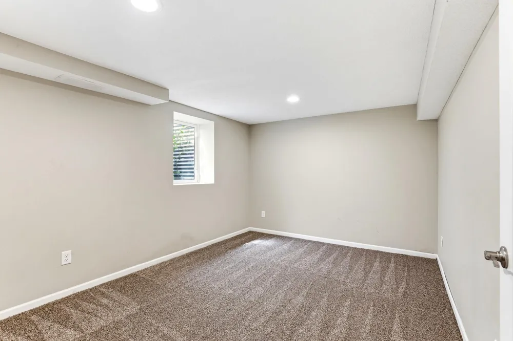 1922 Oakland Road Minnetonka, MN 55305