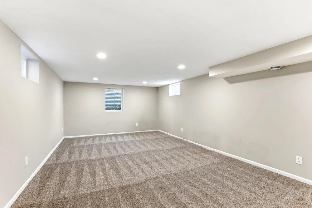 1922 Oakland Road Minnetonka, MN 55305