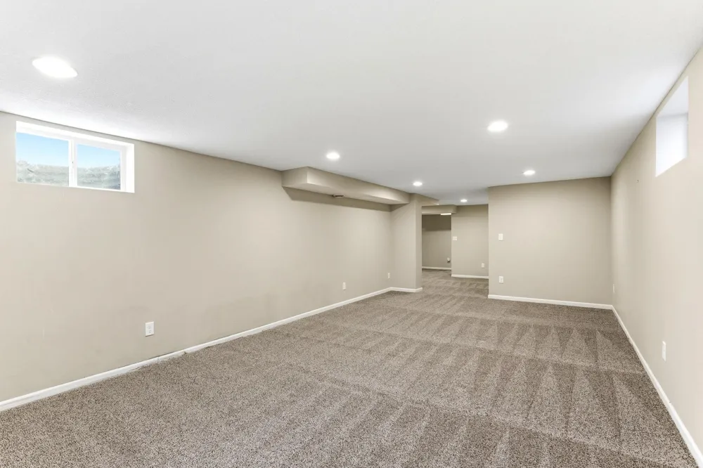 1922 Oakland Road Minnetonka, MN 55305